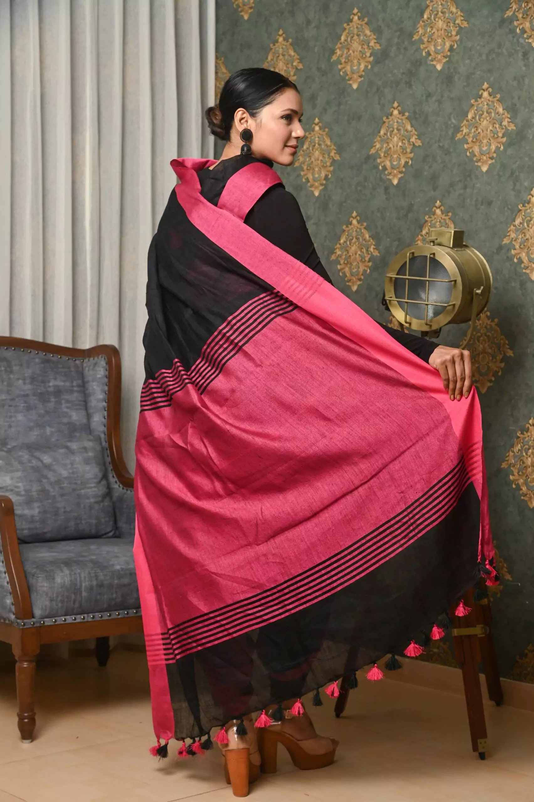 Black Woven Linen Saree with Silver and Pink Zari Border – Beatitude