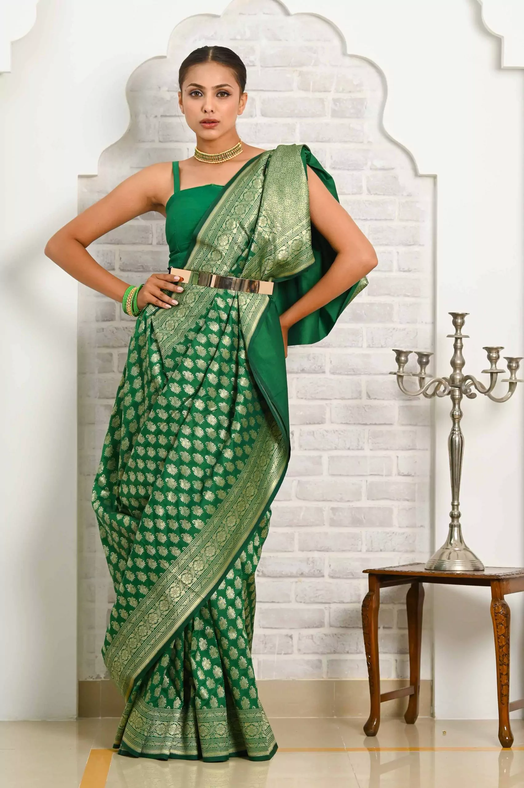 Banarasi Semi Chiffon Saree Antique Zari Buti Weaving Saree-Green –  Banarasikargha